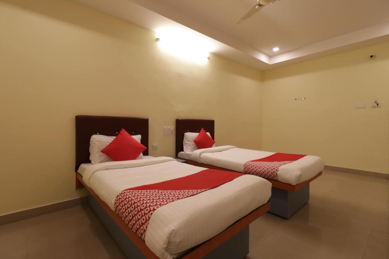Oyo 29259 Hotel Rama Royal Nellore Extérieur photo